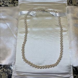 Pearl necklace